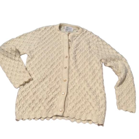 Vintage 1970s Neutral Beige Eyelet Button Up Cardigan Sweater / Medium - Picture 4 of 4